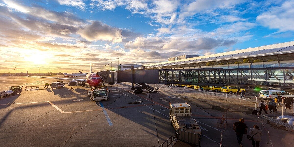 Top 10 Busiest Airports in North America