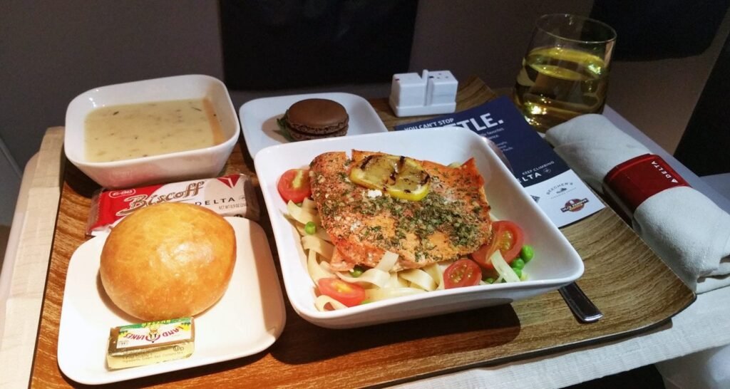 Delta Airlines Refreshments Offered