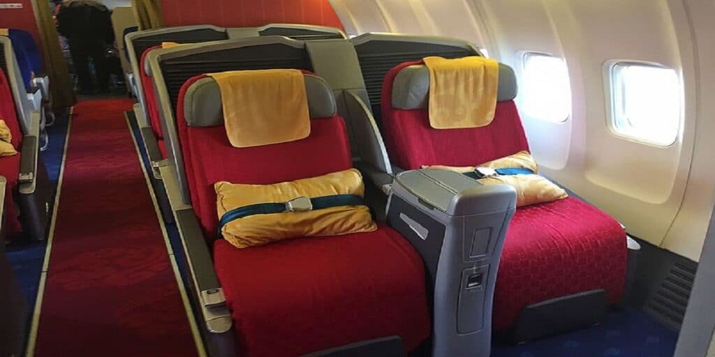 Xiamen Airlines - First class seat of B-2866